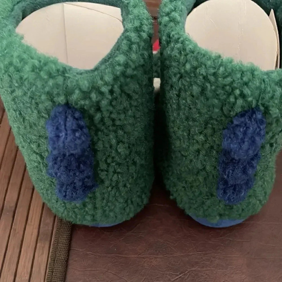 Totes toasties Green Kid Dinosaur boots slippers Size small 11-12 - Picture 3 of 9